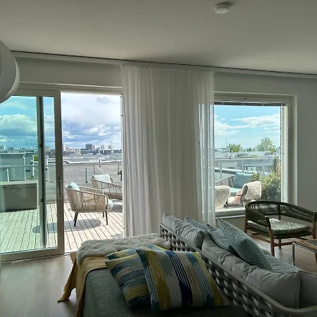 Stunning Rooftop Terrace In Helsinki! هلسنكي